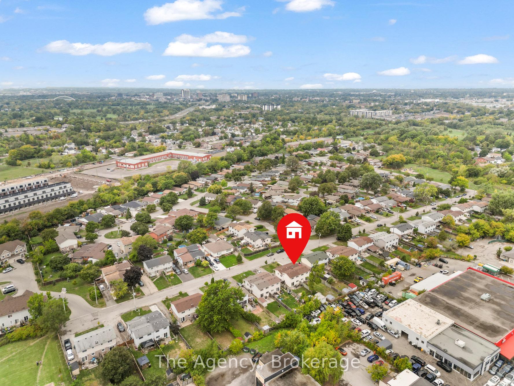 Photo 43 of 47 Canterbury Drive, St. Catharines, Oakdale — HOMEH