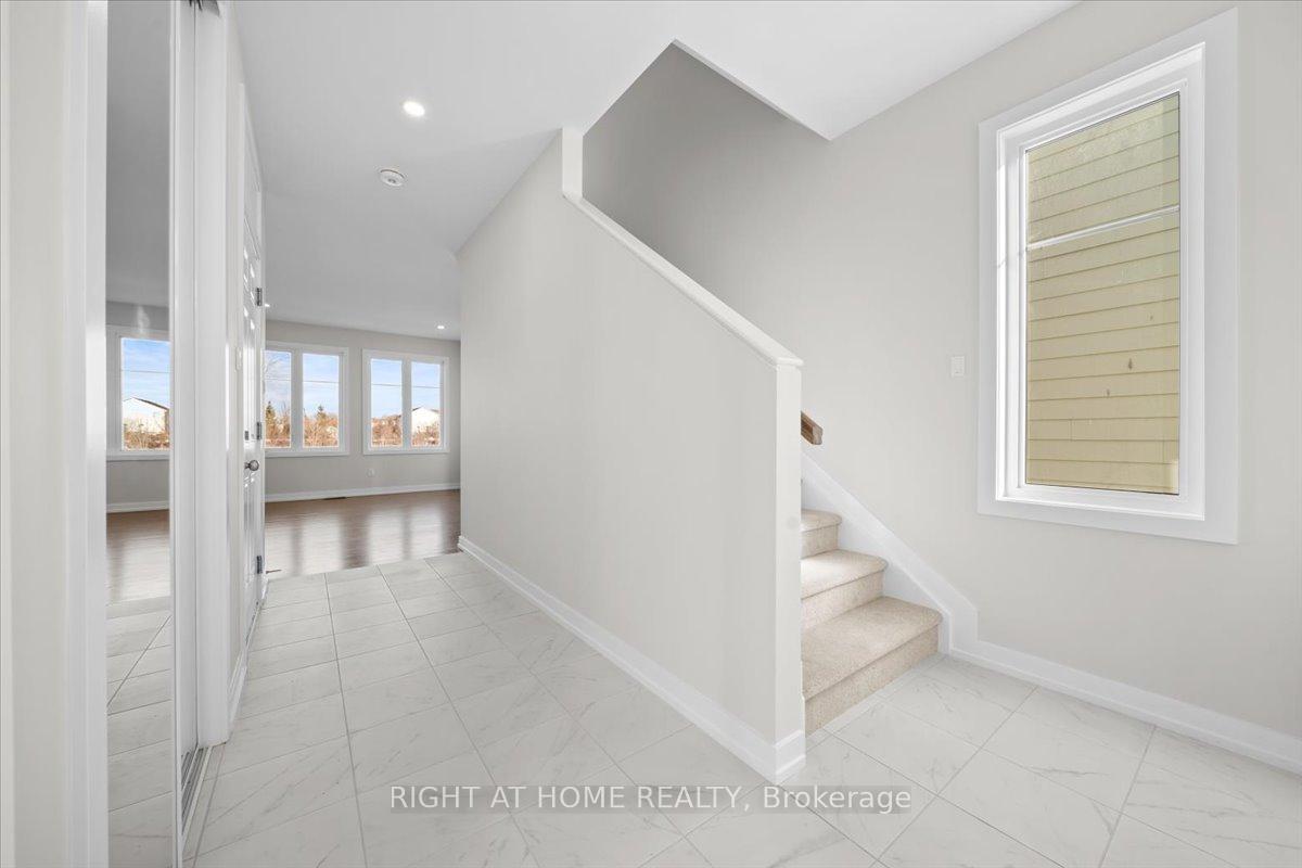 Photo 4 of 2040 Postilion Street, Ottawa, Richmond — HOMEH