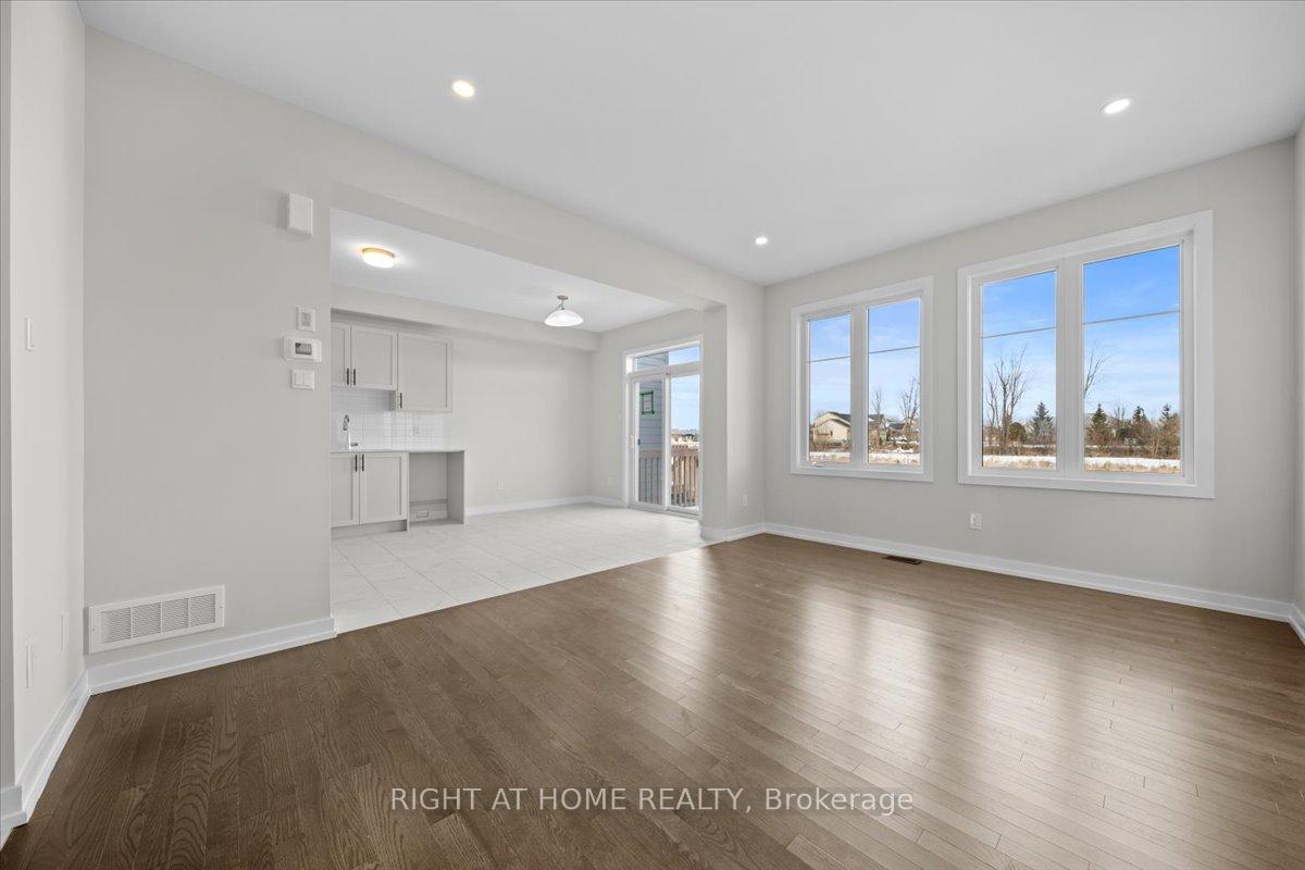 Photo 7 of 2040 Postilion Street, Ottawa, Richmond — HOMEH