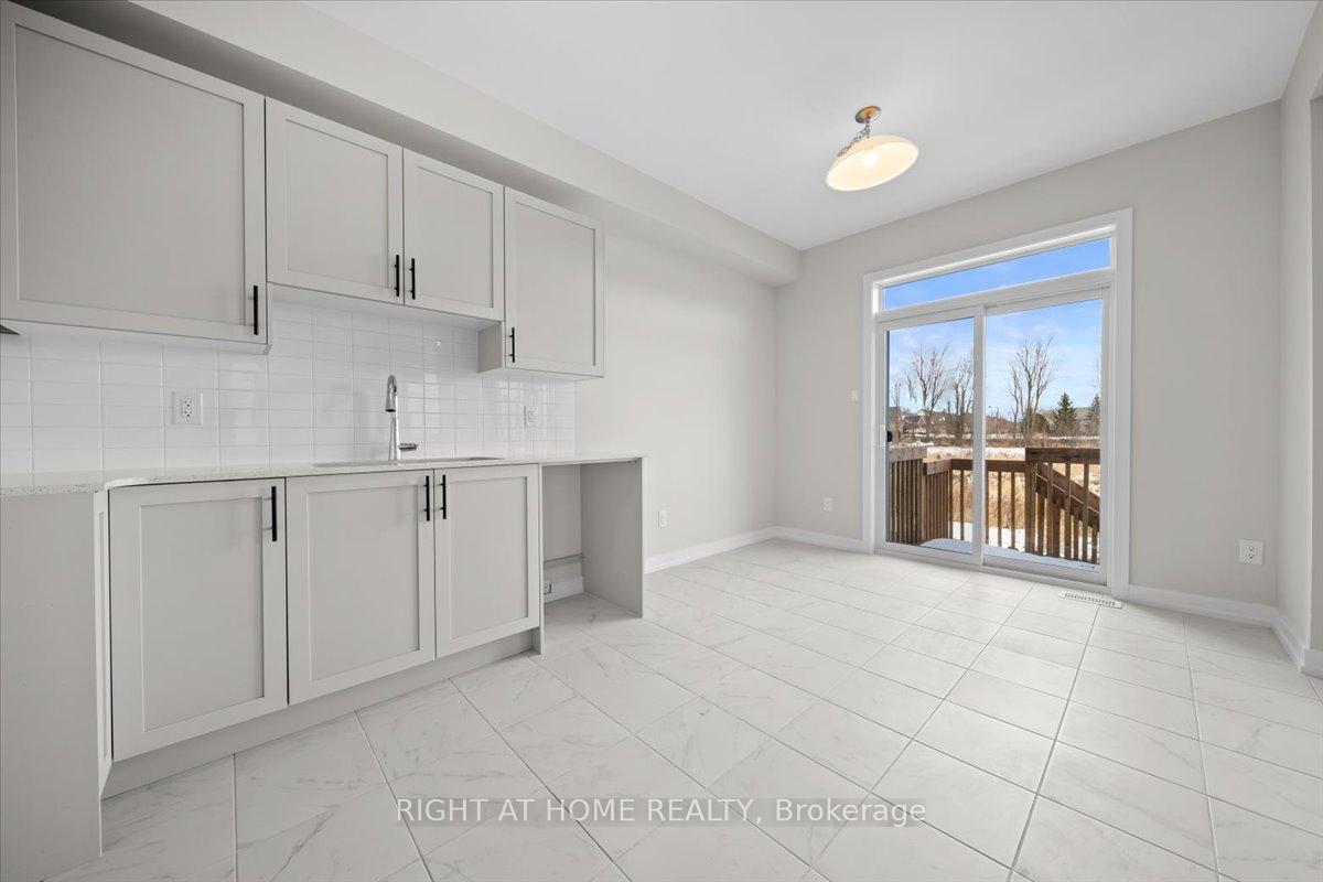 Photo 12 of 2040 Postilion Street, Ottawa, Richmond — HOMEH