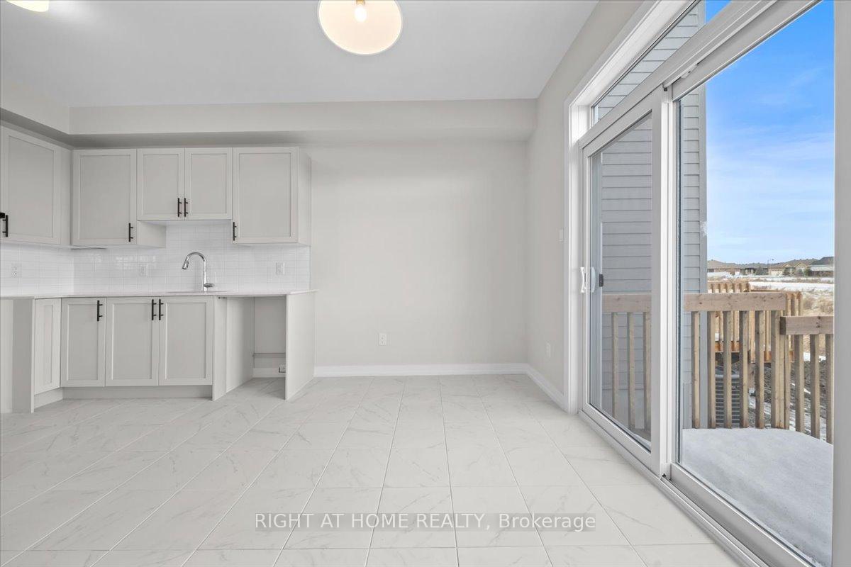 Photo 14 of 2040 Postilion Street, Ottawa, Richmond — HOMEH