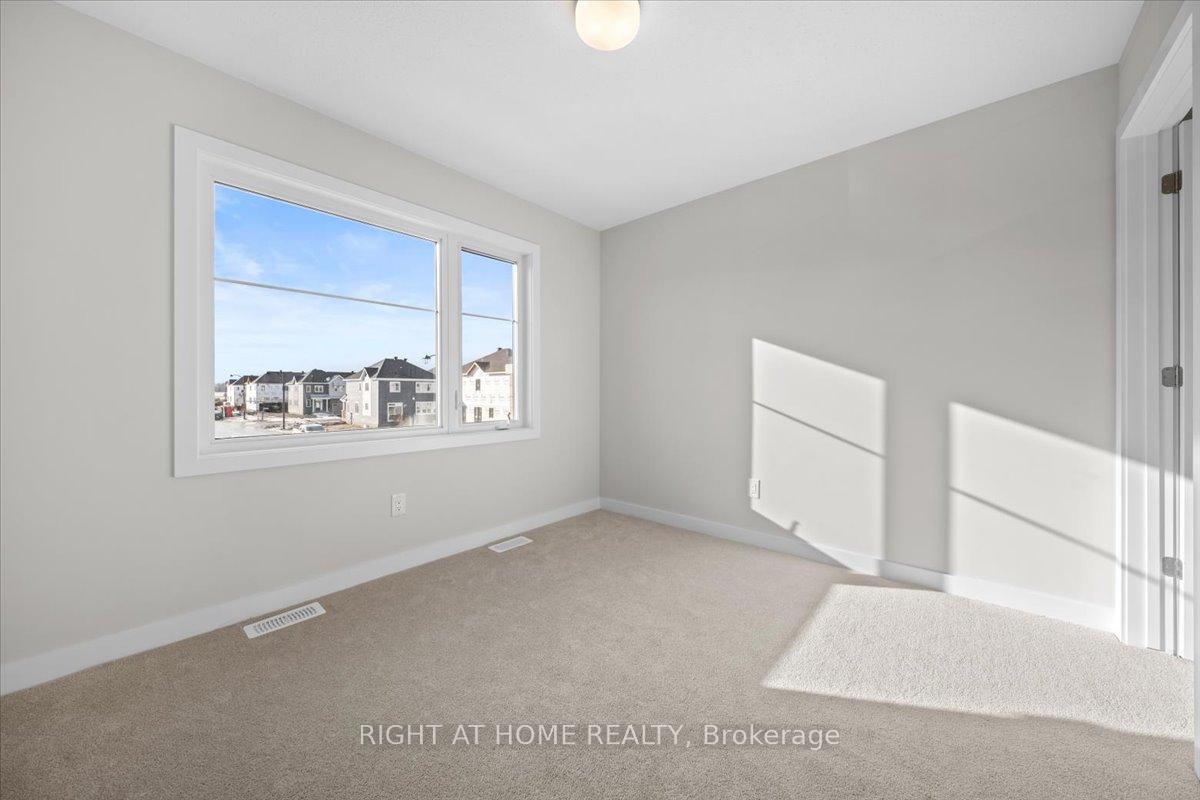 Photo 25 of 2040 Postilion Street, Ottawa, Richmond — HOMEH