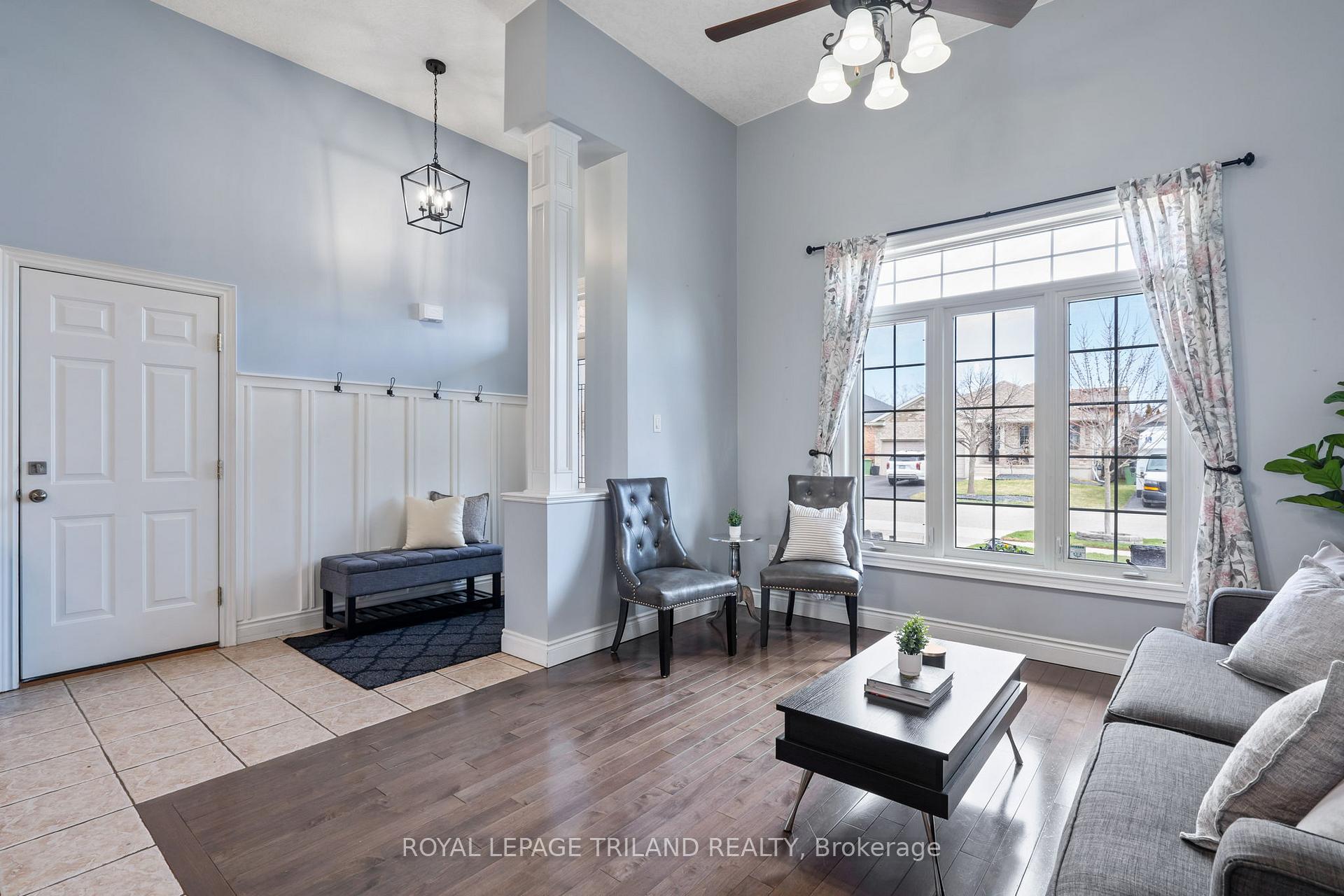 Photo 8 of 30 Hagerman Crescent, St. Thomas — HOMEH