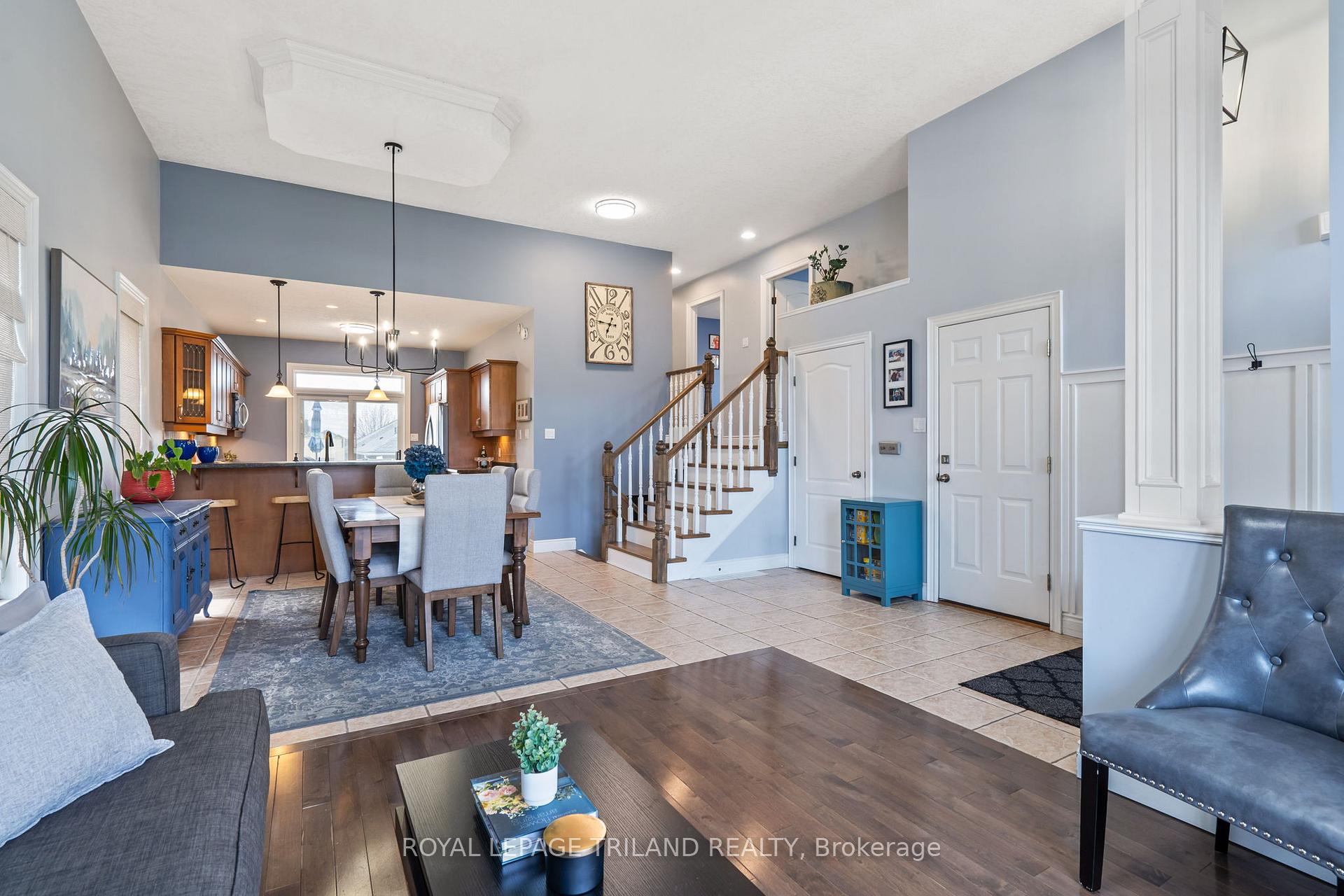 Photo 9 of 30 Hagerman Crescent, St. Thomas — HOMEH