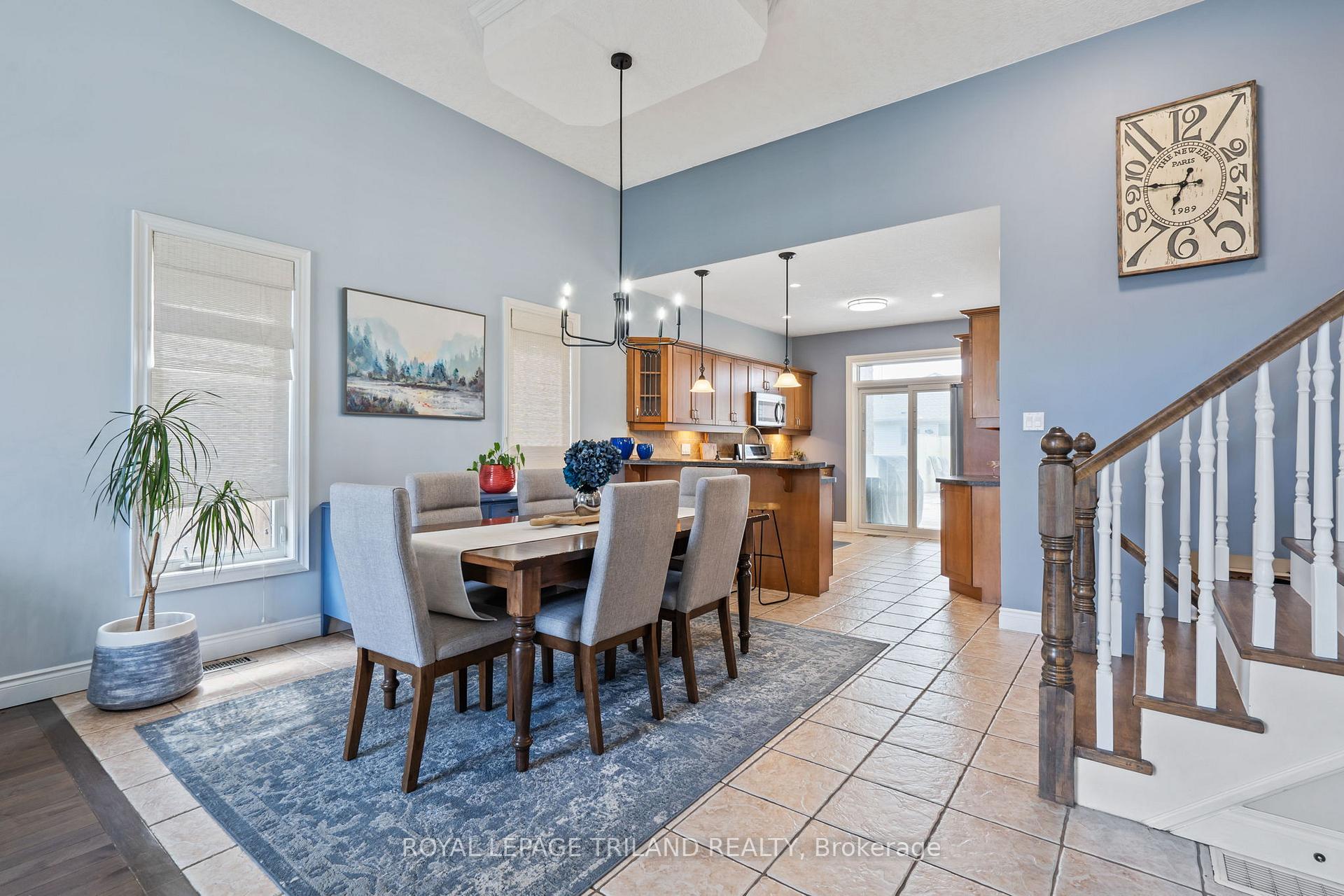 Photo 11 of 30 Hagerman Crescent, St. Thomas — HOMEH