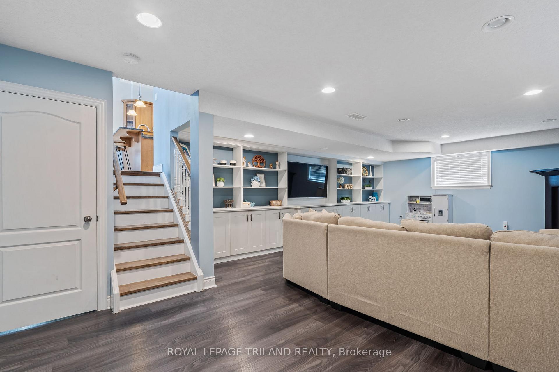 Photo 29 of 30 Hagerman Crescent, St. Thomas — HOMEH