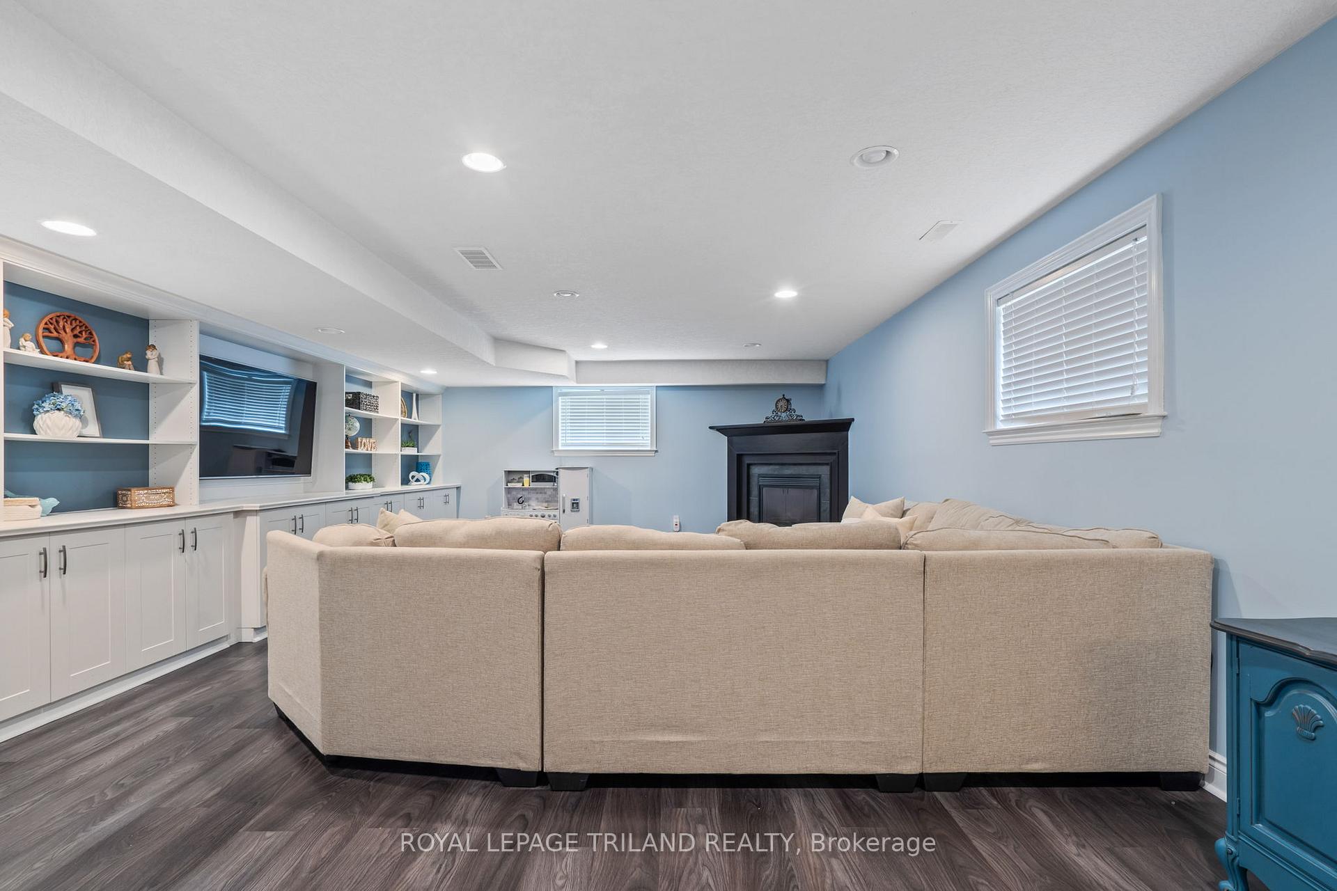 Photo 30 of 30 Hagerman Crescent, St. Thomas — HOMEH