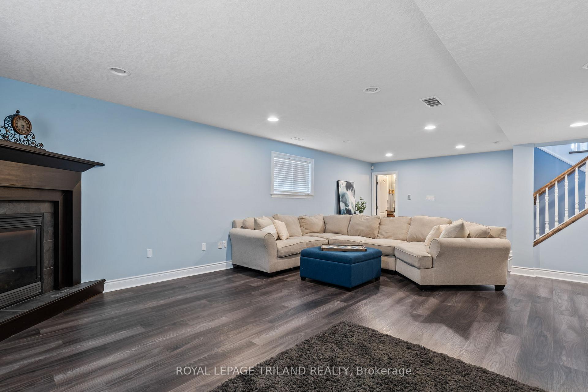 Photo 31 of 30 Hagerman Crescent, St. Thomas — HOMEH