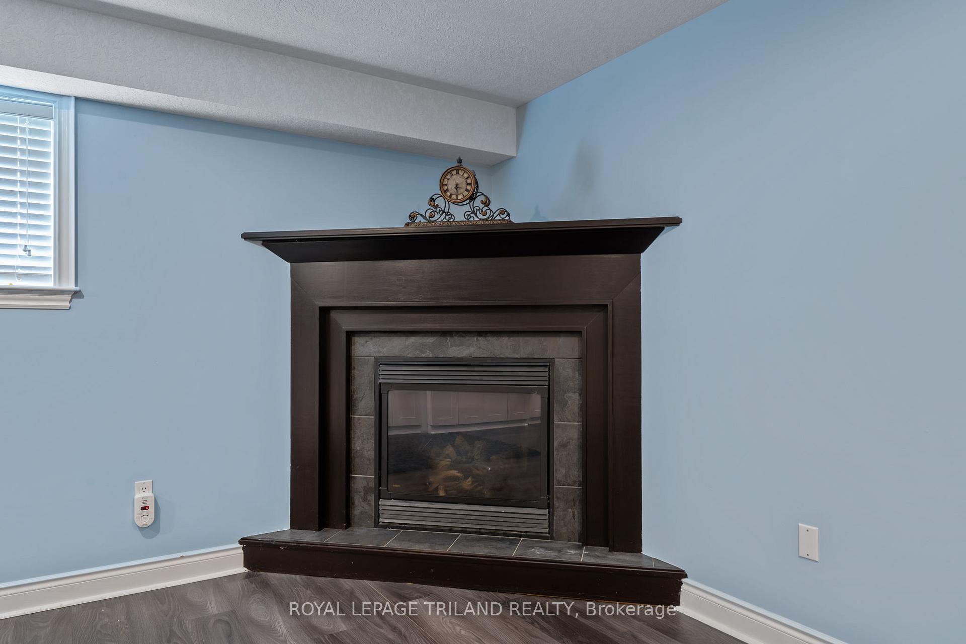 Photo 35 of 30 Hagerman Crescent, St. Thomas — HOMEH