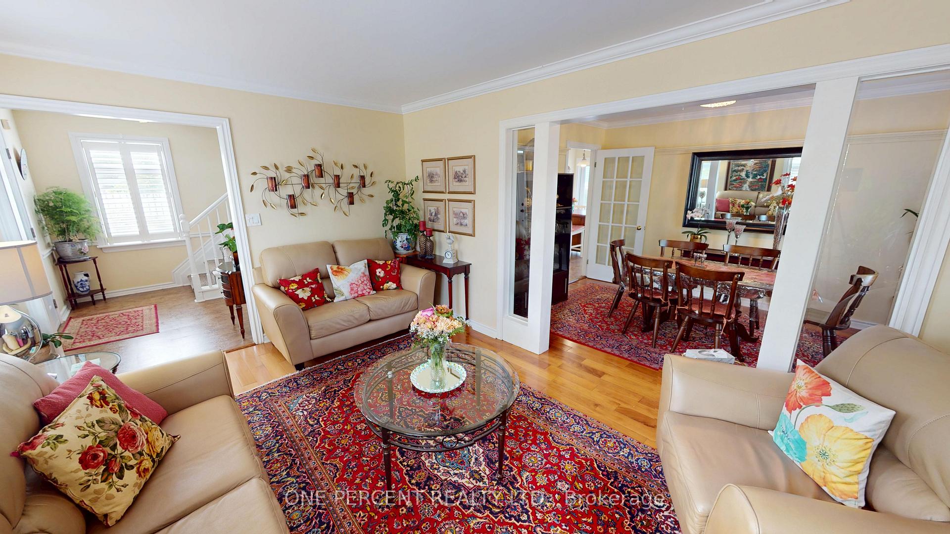 Photo 6 of 1 Dunbar Crescent, St. Catharines, Grapeview — HOMEH