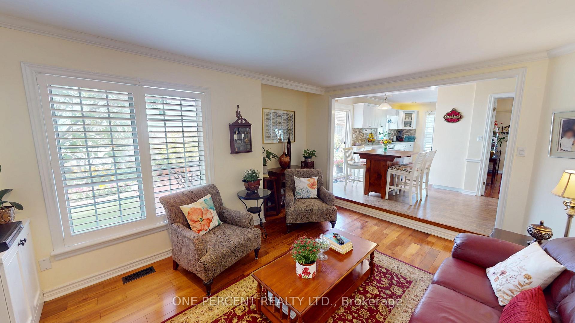 Photo 9 of 1 Dunbar Crescent, St. Catharines, Grapeview — HOMEH