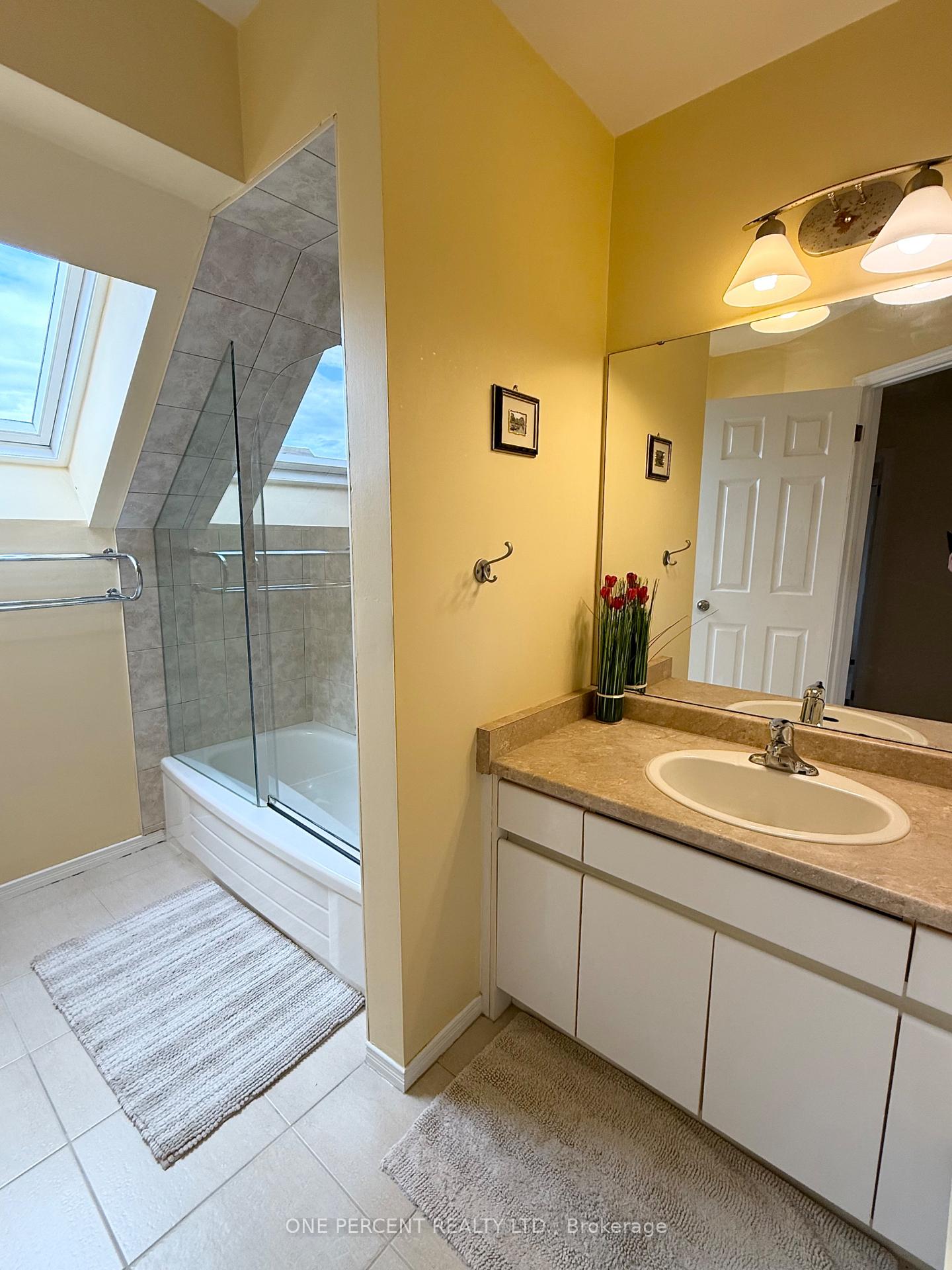 Photo 19 of 1 Dunbar Crescent, St. Catharines, Grapeview — HOMEH