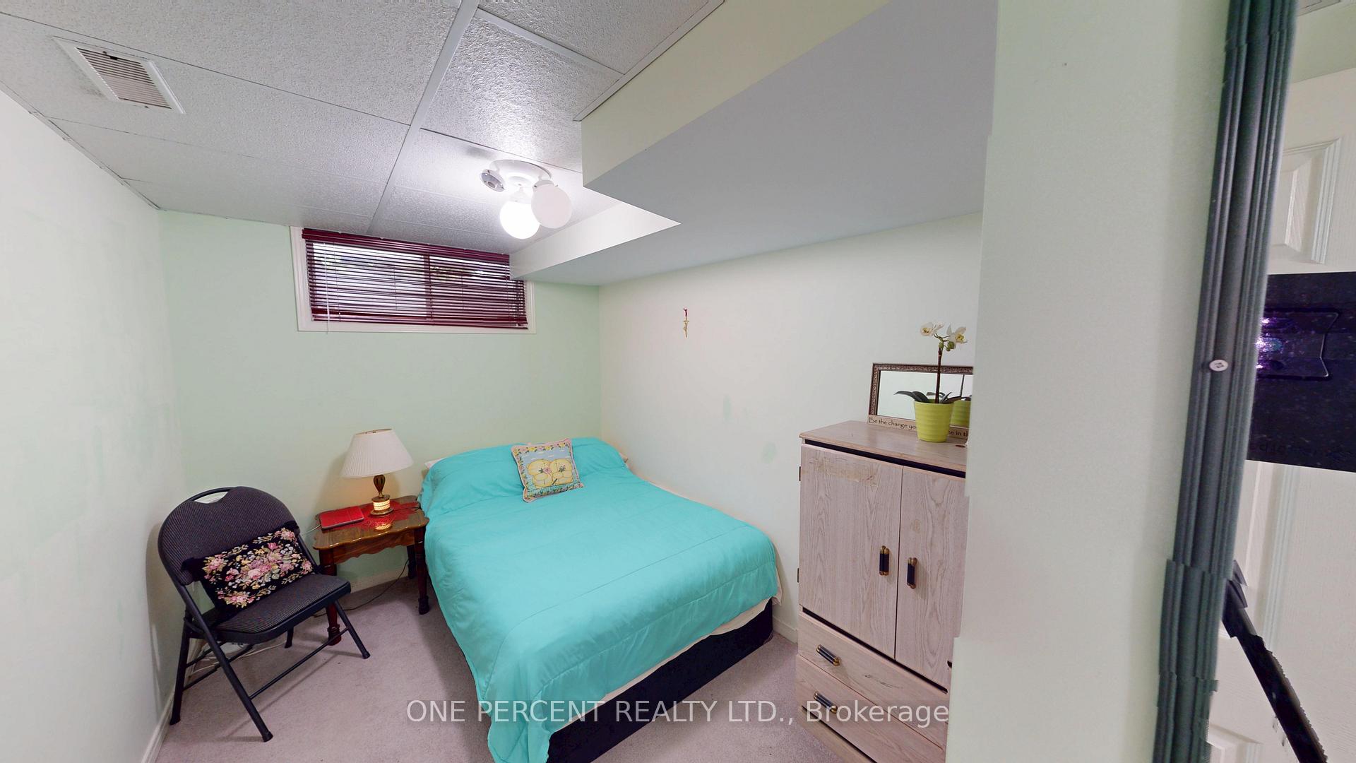 Photo 23 of 1 Dunbar Crescent, St. Catharines, Grapeview — HOMEH