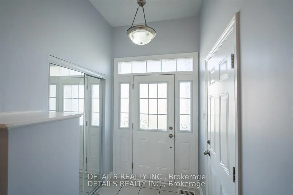 Photo 2 of 303 Bobolink Ridge, Ottawa, Kanata - Emerald Meadows/Trailwest — HOMEH