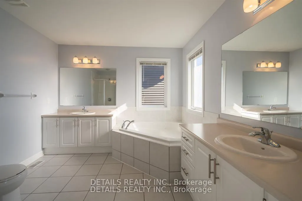 Photo 12 of 303 Bobolink Ridge, Ottawa, Kanata - Emerald Meadows/Trailwest — HOMEH