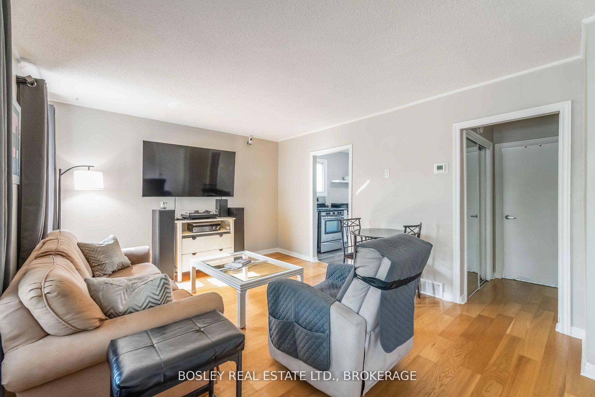 Photo 4 of 11 Keele Street, St. Catharines, Burleigh Hill — HOMEH