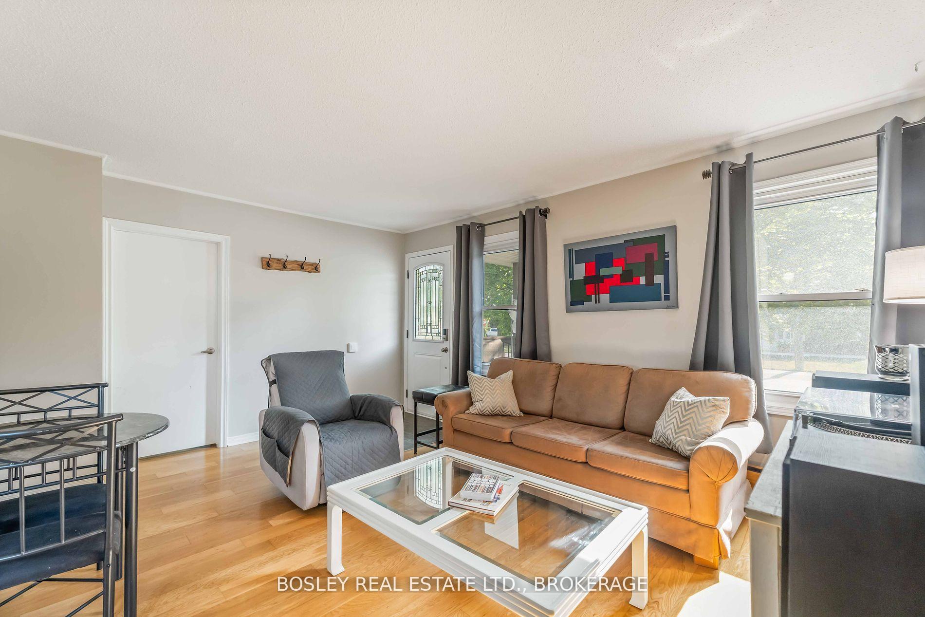 Photo 9 of 11 Keele Street, St. Catharines, Burleigh Hill — HOMEH