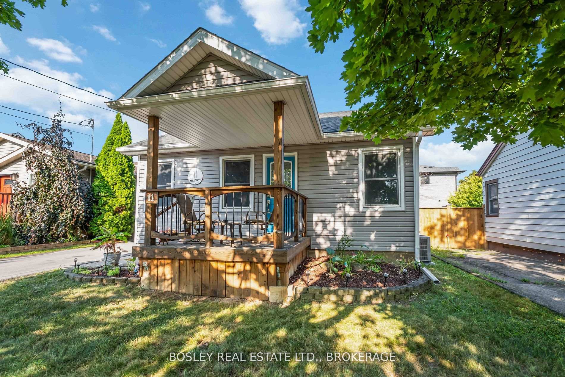 Photo 32 of 11 Keele Street, St. Catharines, Burleigh Hill — HOMEH