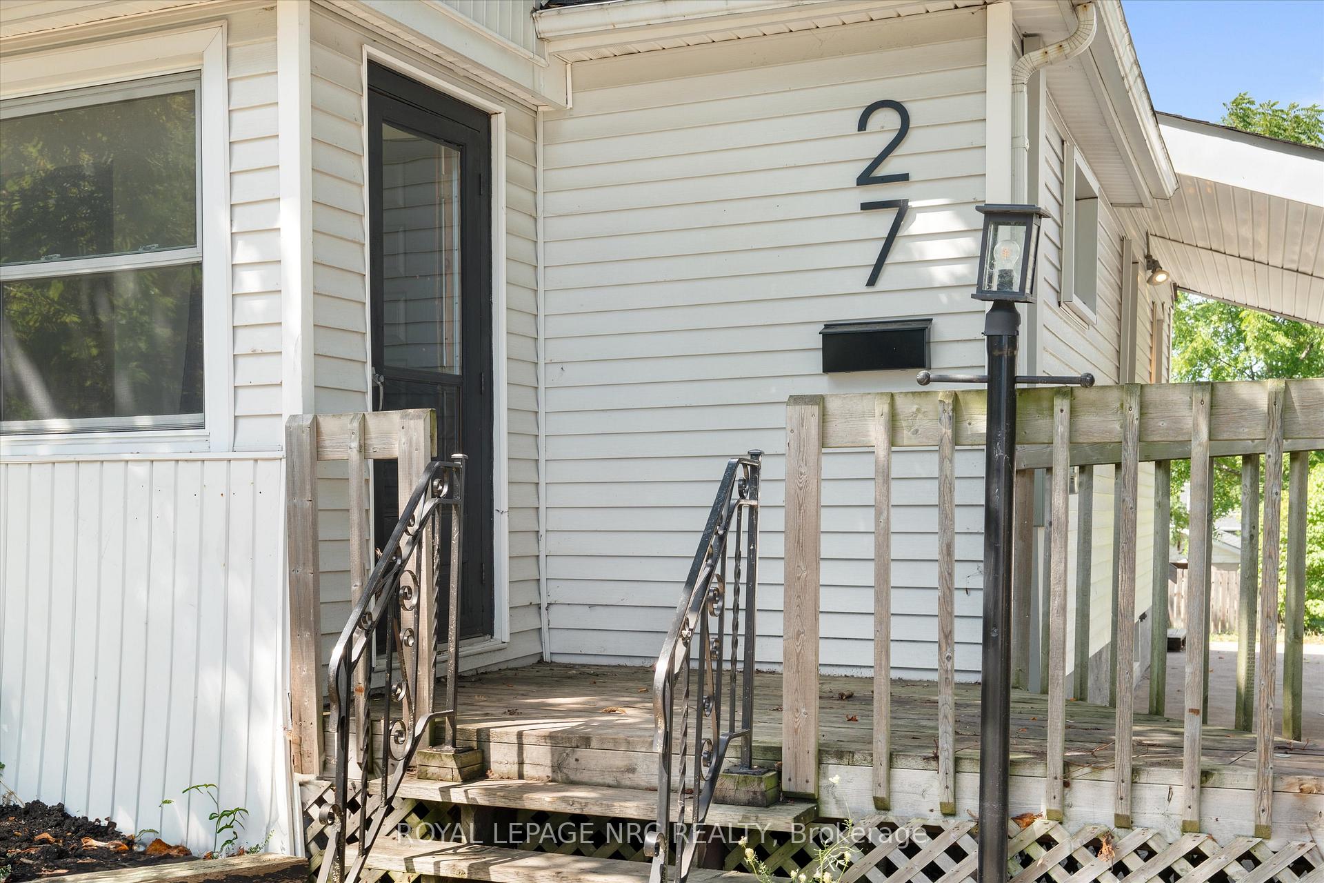 Photo 6 of 27 Maplecrest Avenue, St. Catharines, Burleigh Hill — HOMEH