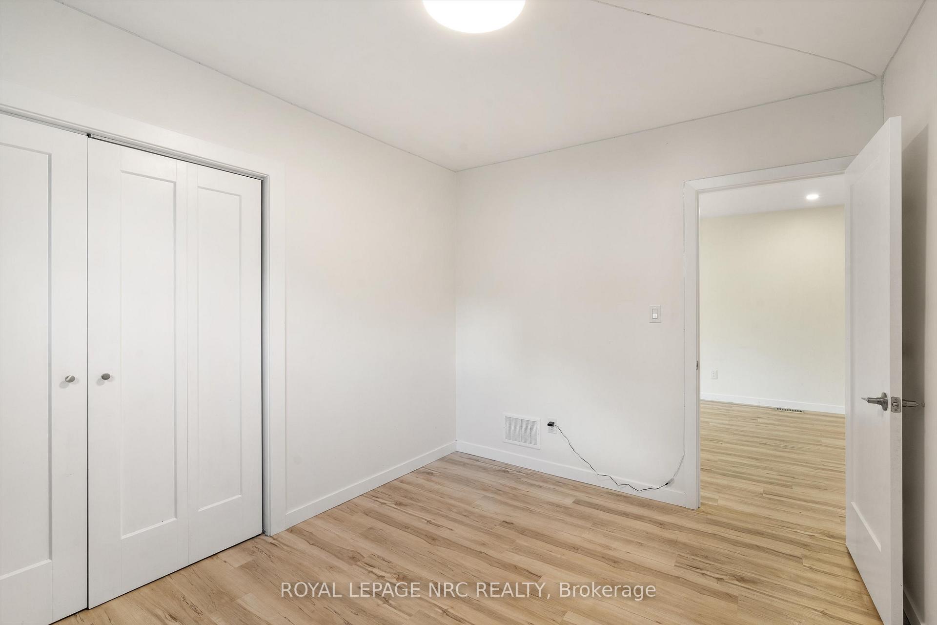 Photo 21 of 27 Maplecrest Avenue, St. Catharines, Burleigh Hill — HOMEH