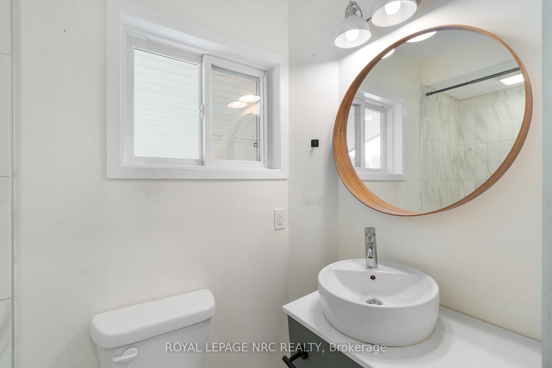 Photo 22 of 27 Maplecrest Avenue, St. Catharines, Burleigh Hill — HOMEH