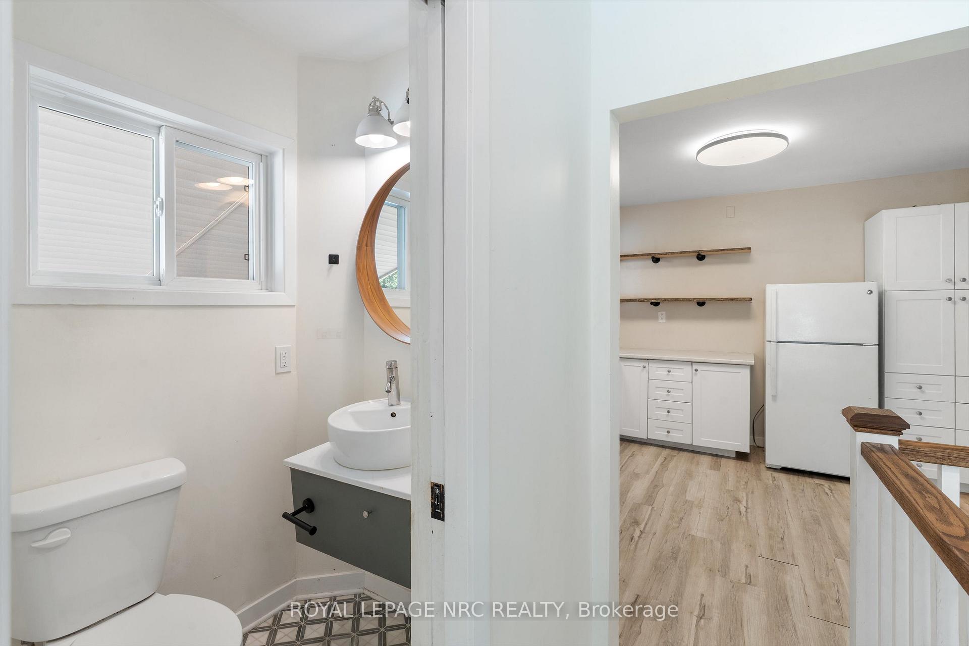 Photo 23 of 27 Maplecrest Avenue, St. Catharines, Burleigh Hill — HOMEH