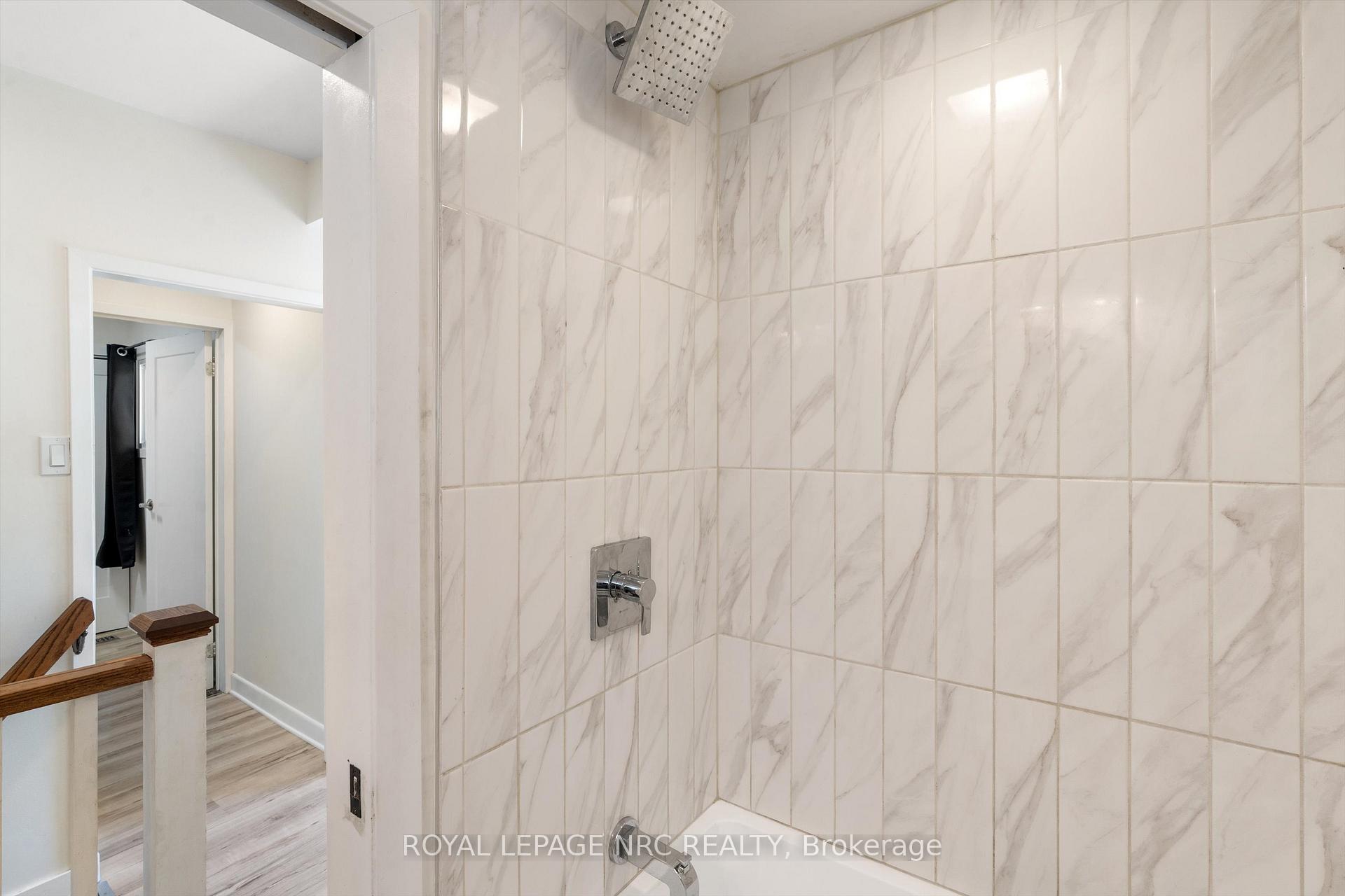 Photo 24 of 27 Maplecrest Avenue, St. Catharines, Burleigh Hill — HOMEH