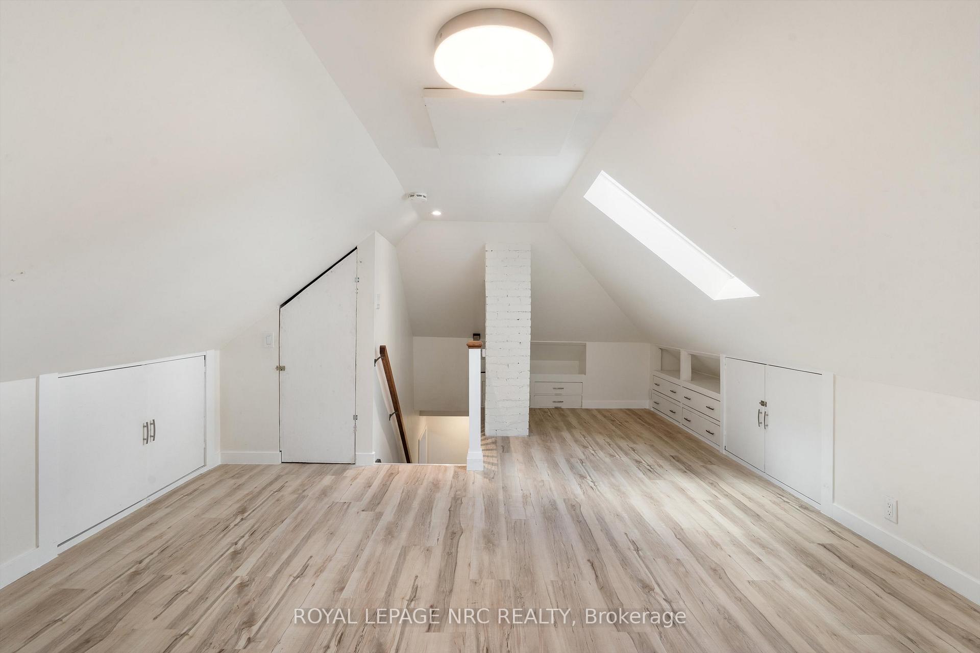 Photo 28 of 27 Maplecrest Avenue, St. Catharines, Burleigh Hill — HOMEH
