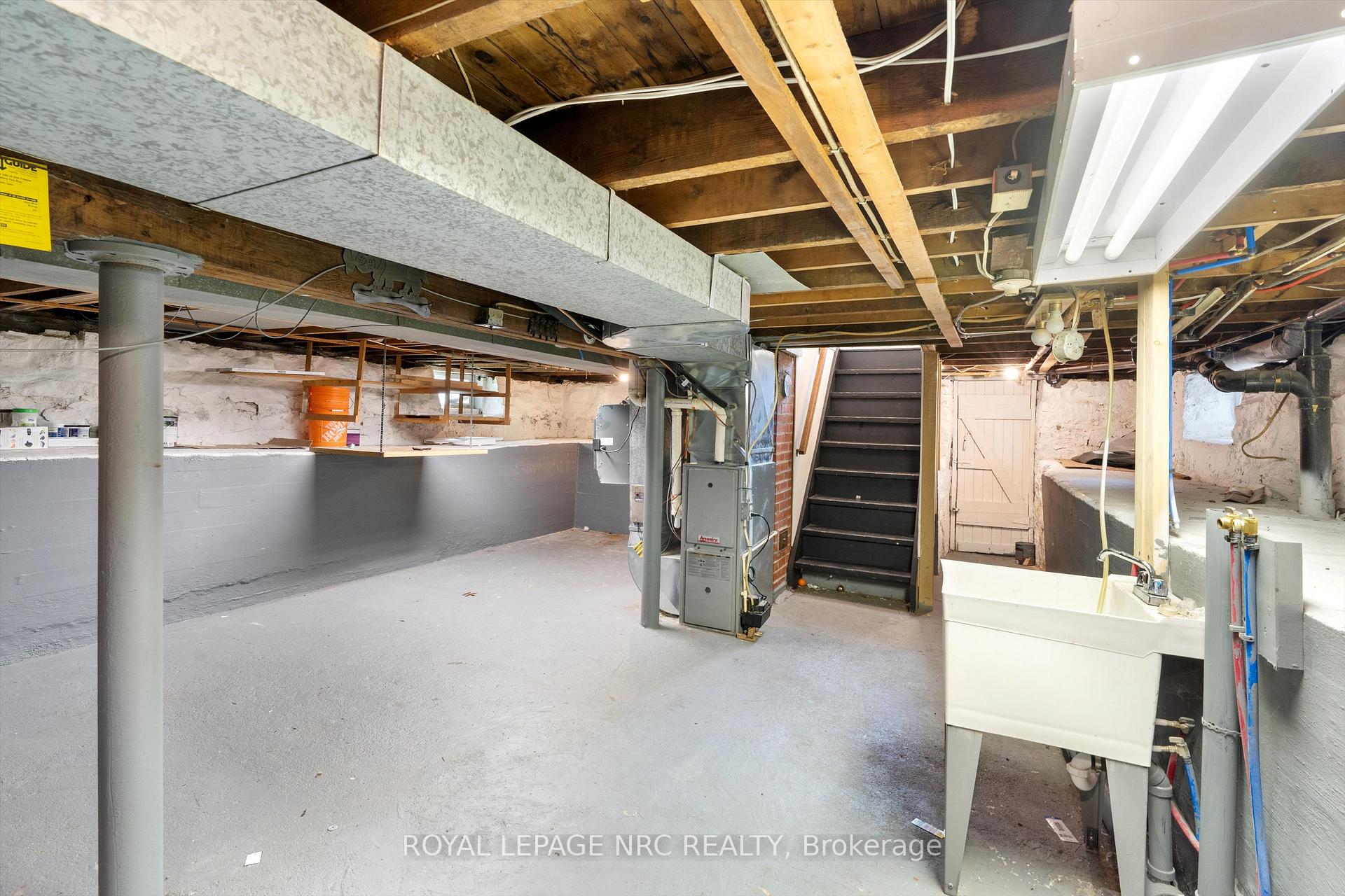 Photo 29 of 27 Maplecrest Avenue, St. Catharines, Burleigh Hill — HOMEH