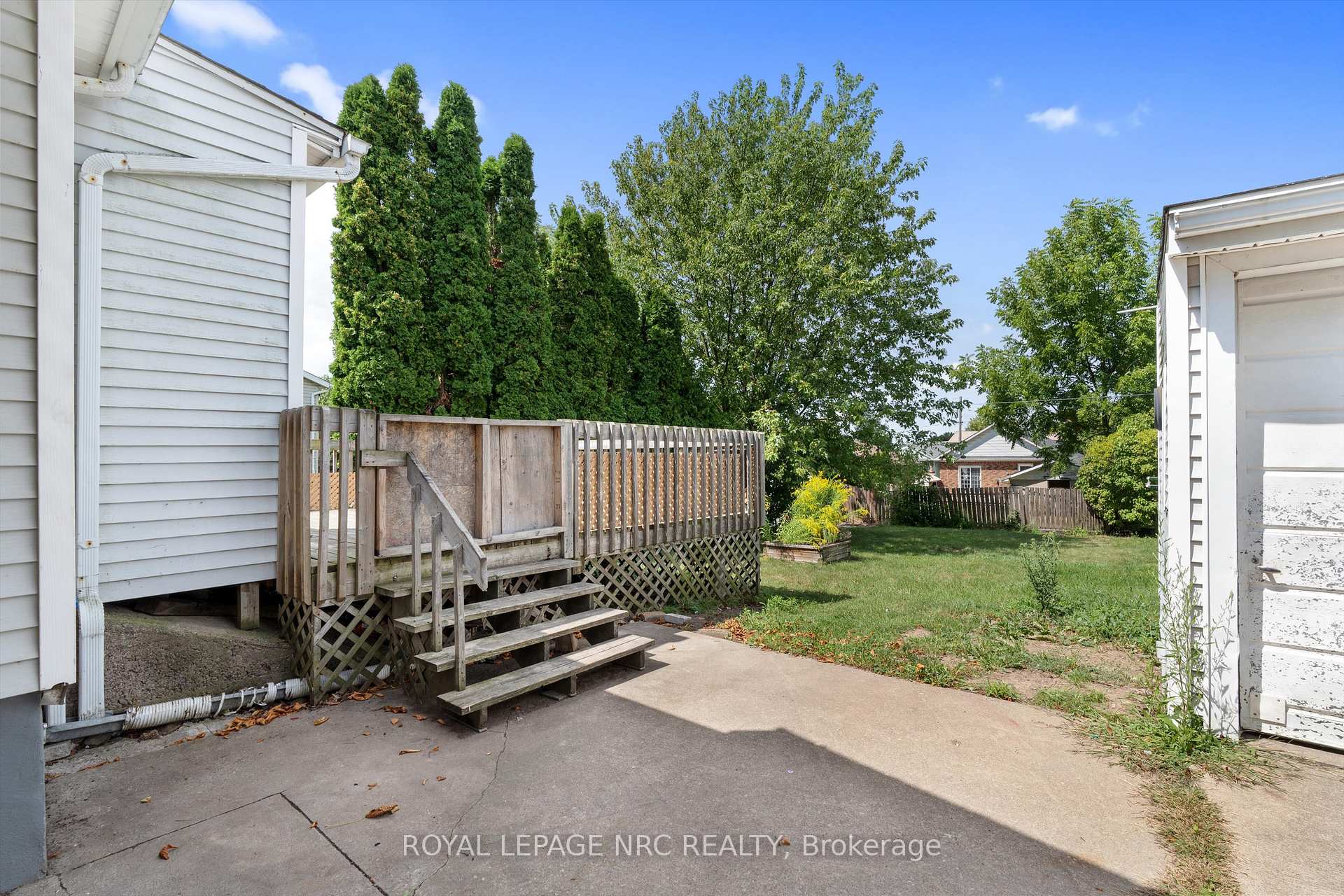 Photo 34 of 27 Maplecrest Avenue, St. Catharines, Burleigh Hill — HOMEH
