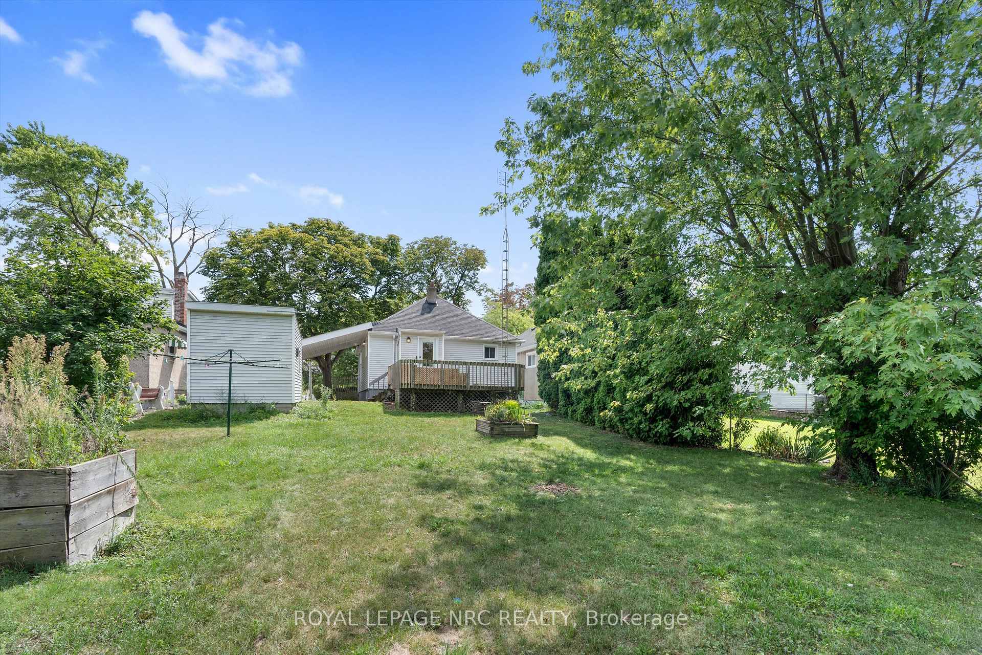 Photo 37 of 27 Maplecrest Avenue, St. Catharines, Burleigh Hill — HOMEH