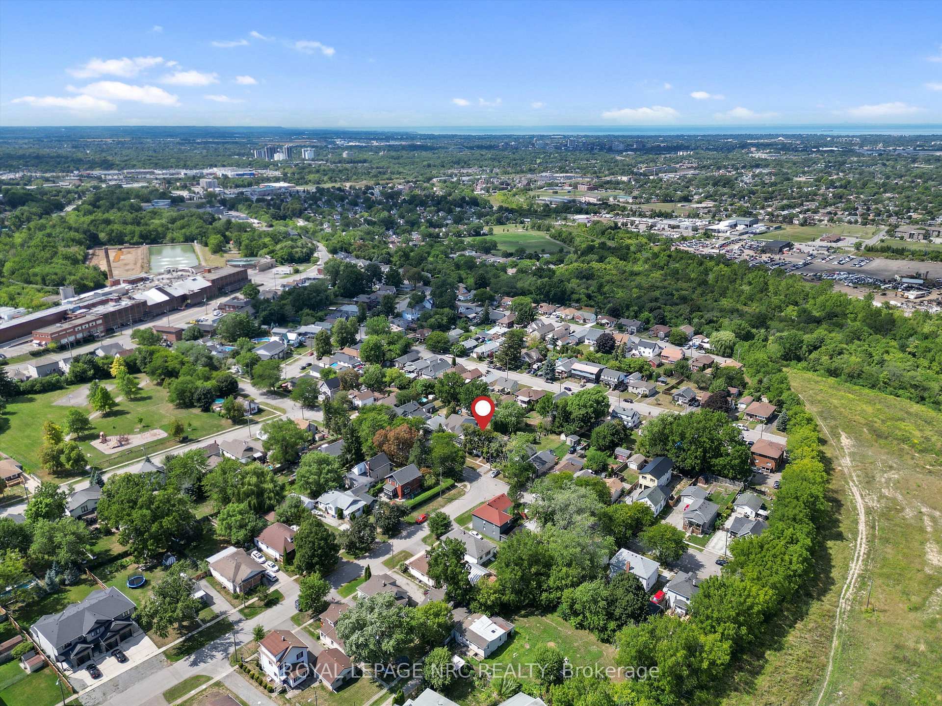 Photo 42 of 27 Maplecrest Avenue, St. Catharines, Burleigh Hill — HOMEH