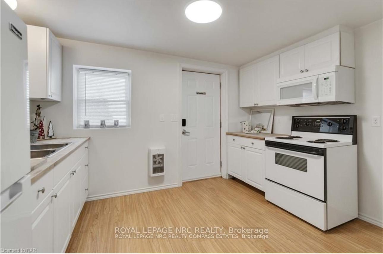 Photo 5 of Unit 2, 29 Lincoln Avenue, St. Catharines, Oakdale — HOMEH