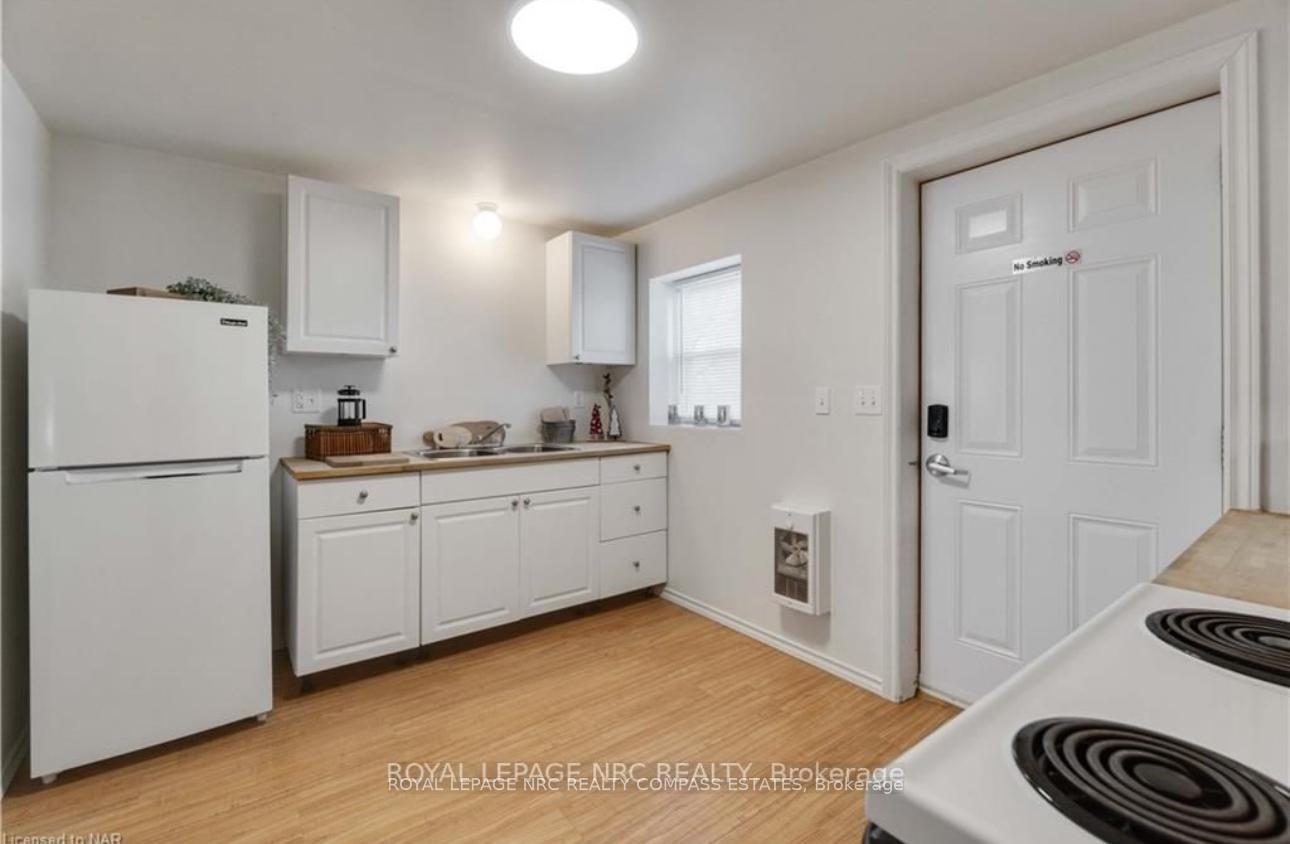 Photo 6 of Unit 2, 29 Lincoln Avenue, St. Catharines, Oakdale — HOMEH