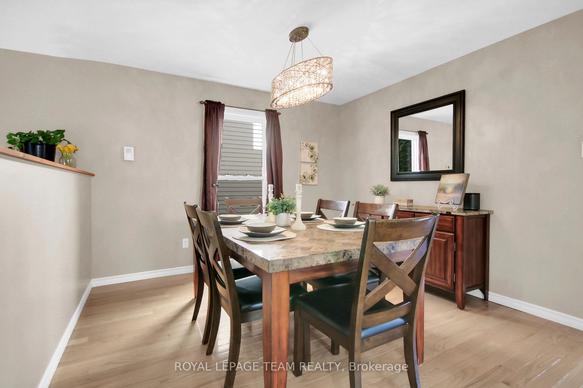 Photo 12 of 18 Victor Street, Ottawa, Stittsville (Central) — HOMEH