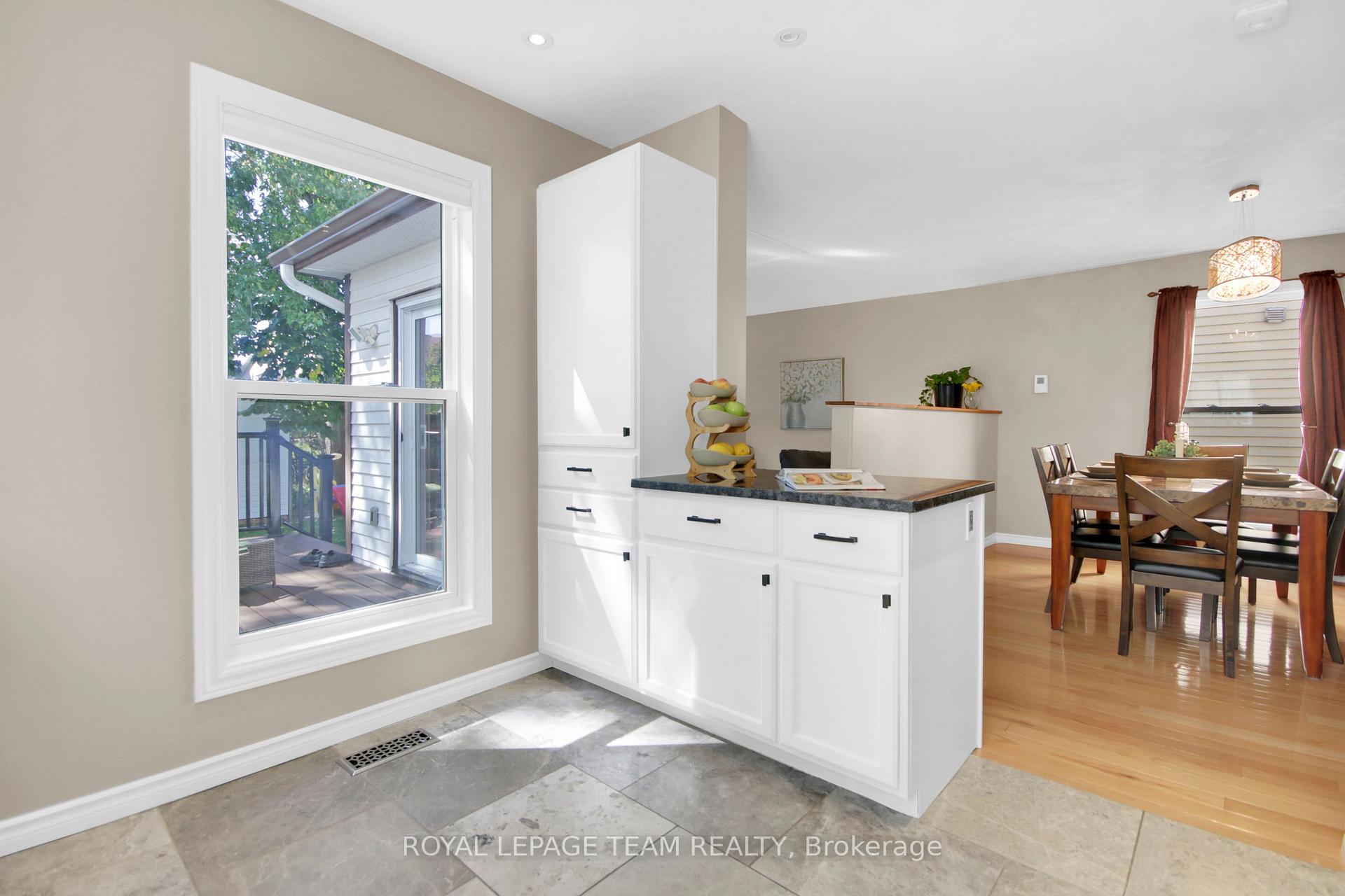 Photo 14 of 18 Victor Street, Ottawa, Stittsville (Central) — HOMEH