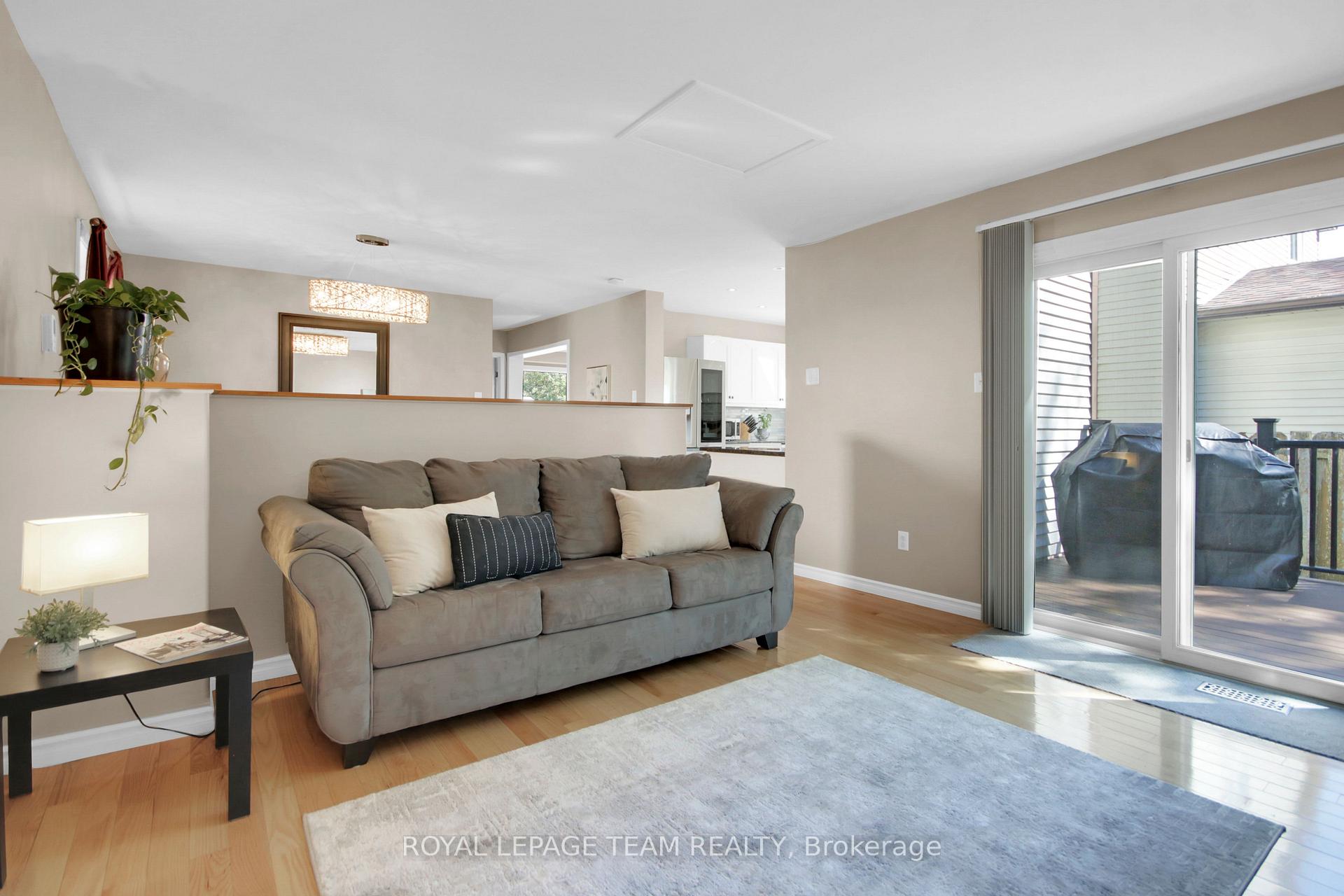 Photo 17 of 18 Victor Street, Ottawa, Stittsville (Central) — HOMEH