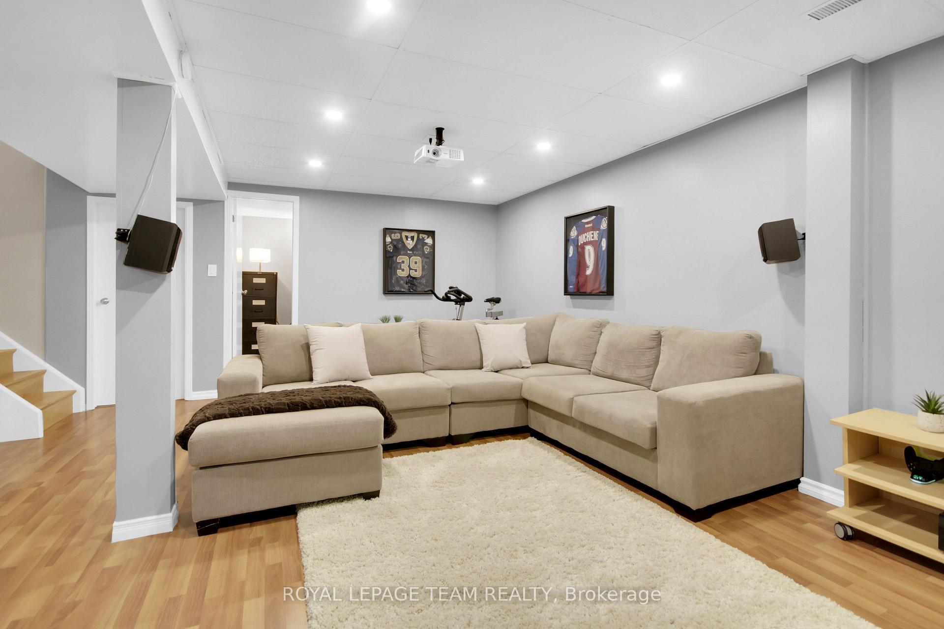 Photo 31 of 18 Victor Street, Ottawa, Stittsville (Central) — HOMEH
