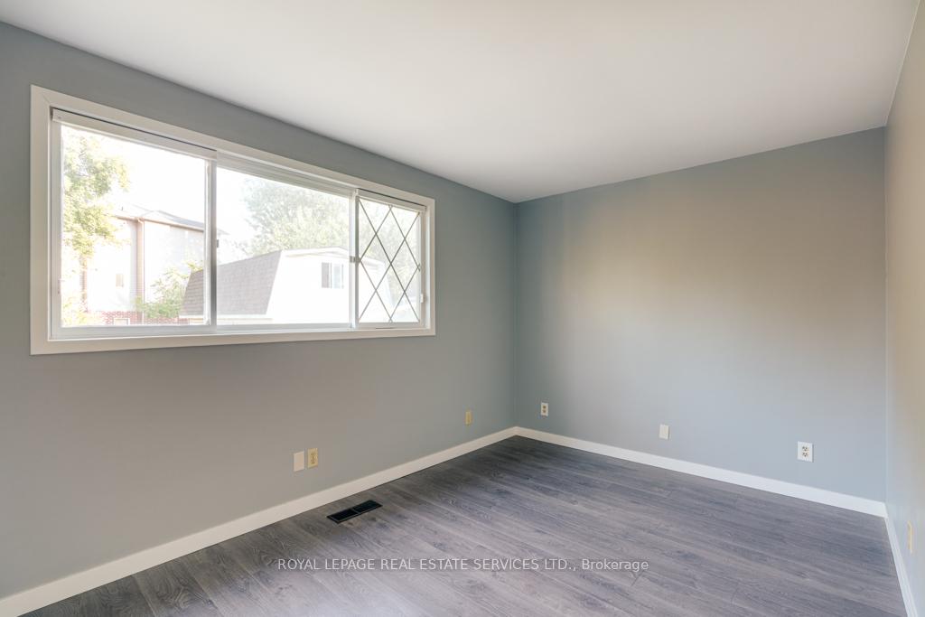 Photo 12 of 120 Page Street, St. Catharines, E. Chester — HOMEH