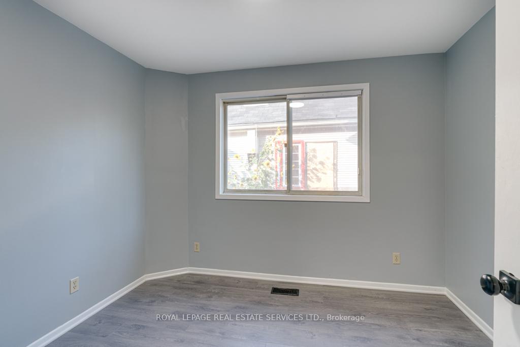 Photo 22 of 120 Page Street, St. Catharines, E. Chester — HOMEH