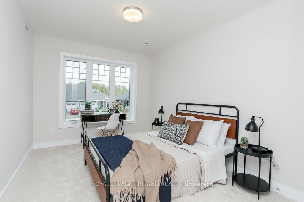 Photo 33 of 91 Empire Parkway, St. Thomas — HOMEH
