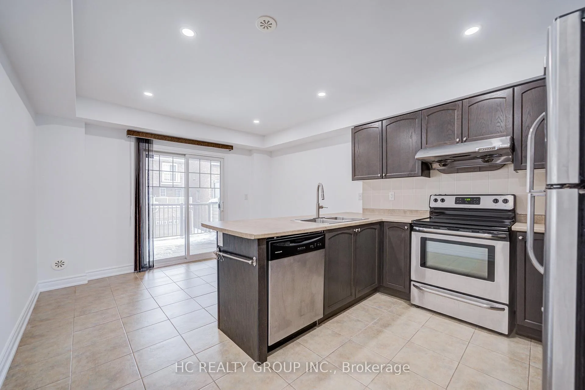 Photo 8 of 5259 Major Mackenzie Drive E, Markham, Berczy — HOMEH