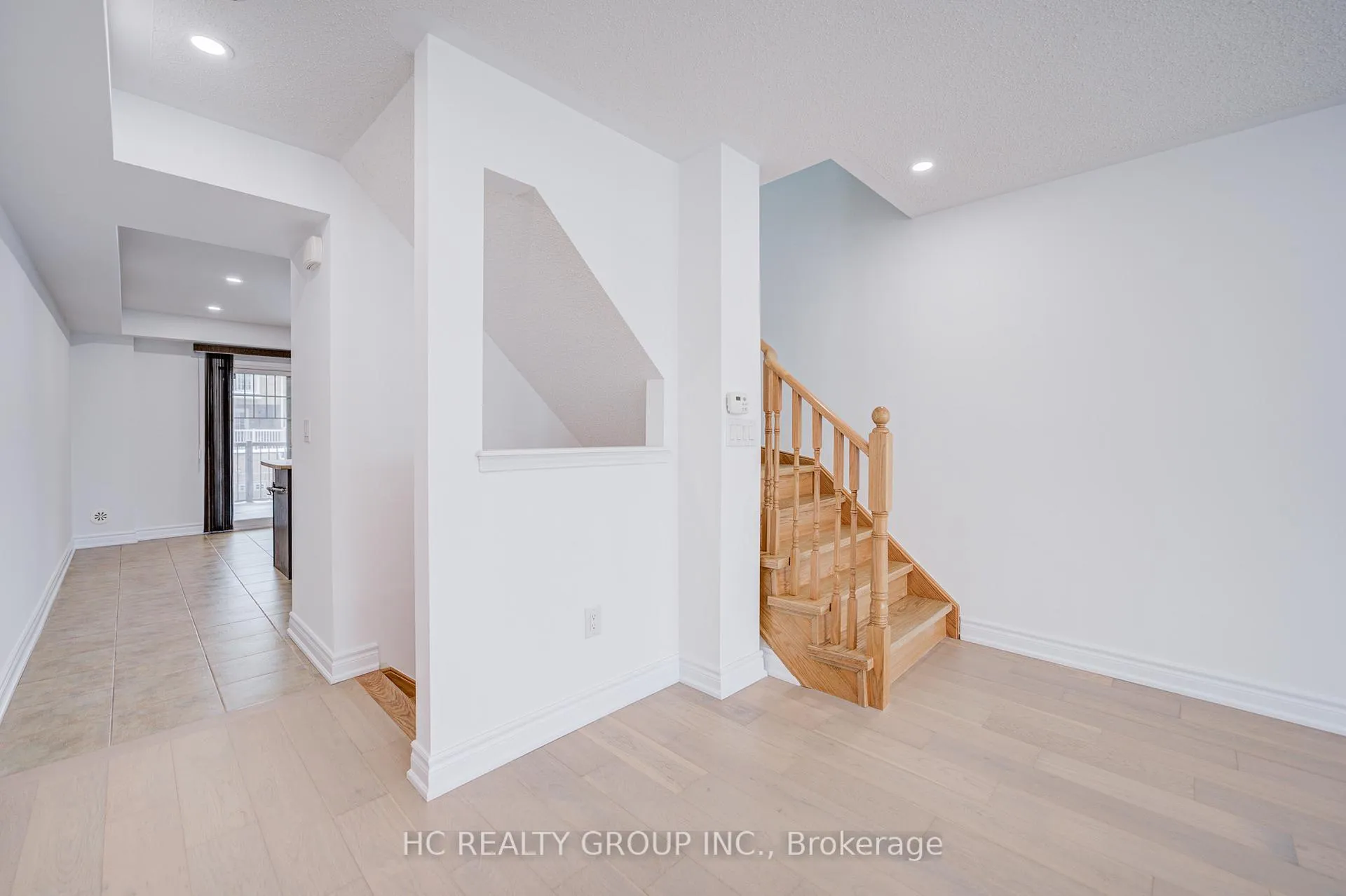 Photo 11 of 5259 Major Mackenzie Drive E, Markham, Berczy — HOMEH