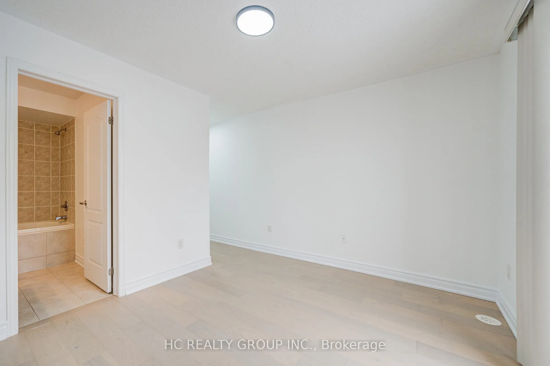 Photo 17 of 5259 Major Mackenzie Drive E, Markham, Berczy — HOMEH