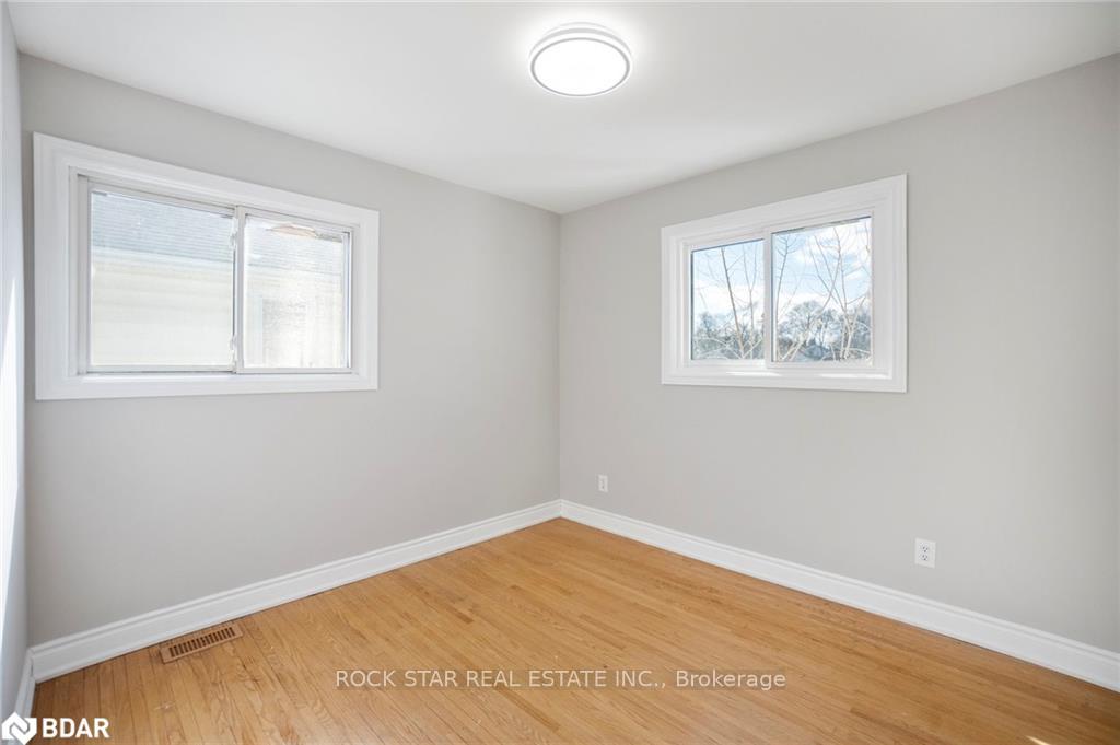 Photo 11 of 73 Bunting Road, St. Catharines, E. Chester — HOMEH
