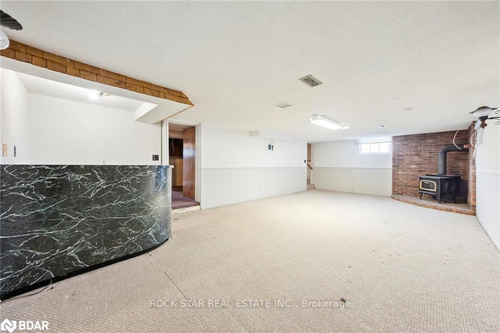 Photo 17 of 73 Bunting Road, St. Catharines, E. Chester — HOMEH