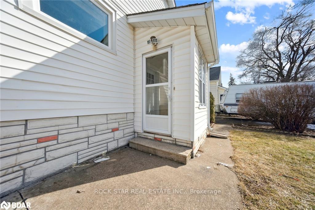 Photo 20 of 73 Bunting Road, St. Catharines, E. Chester — HOMEH