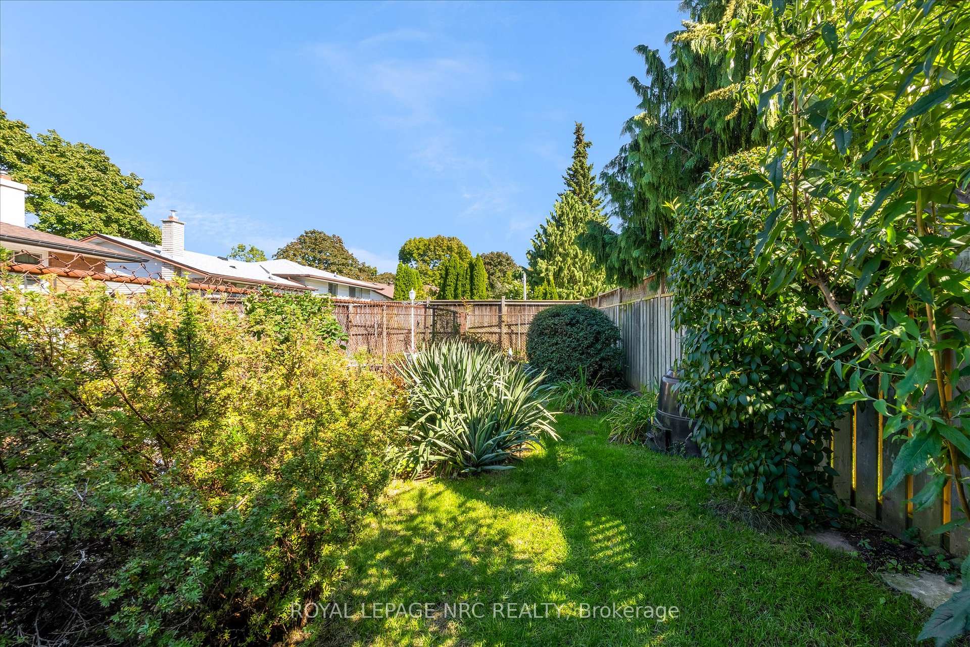 Photo 6 of 59 Croydon Drive, St. Catharines, Lakeshore — HOMEH