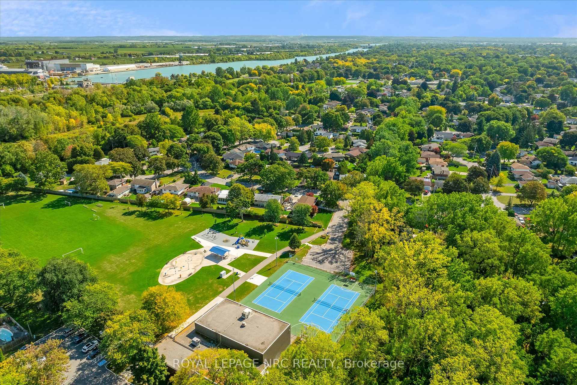 Photo 7 of 59 Croydon Drive, St. Catharines, Lakeshore — HOMEH