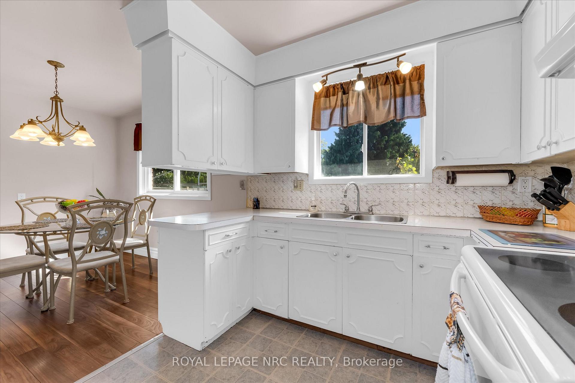 Photo 9 of 59 Croydon Drive, St. Catharines, Lakeshore — HOMEH